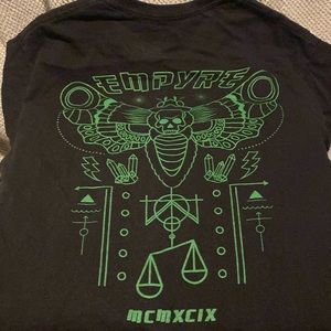 thick material t-shirt